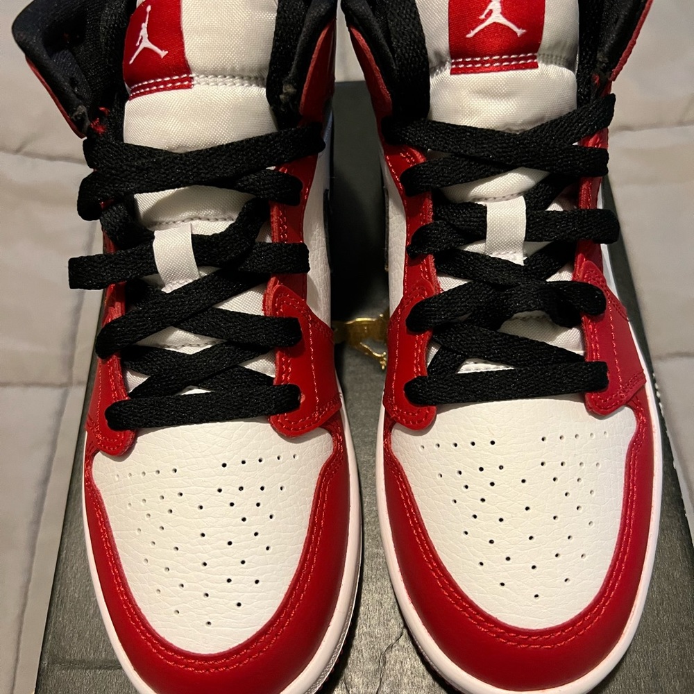 Jordan 1 Mid PS